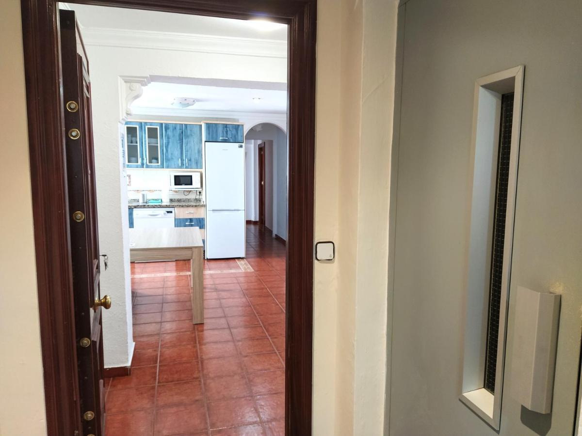 Luchana Apartment Malaga Luaran gambar